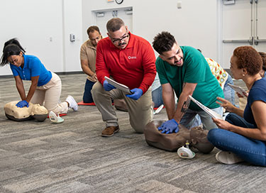 Instructor teaching CPR and Spanish BLS classes near Plainfield, New Jersey